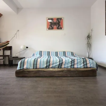 Entire In The Center With Free Parking Apartment